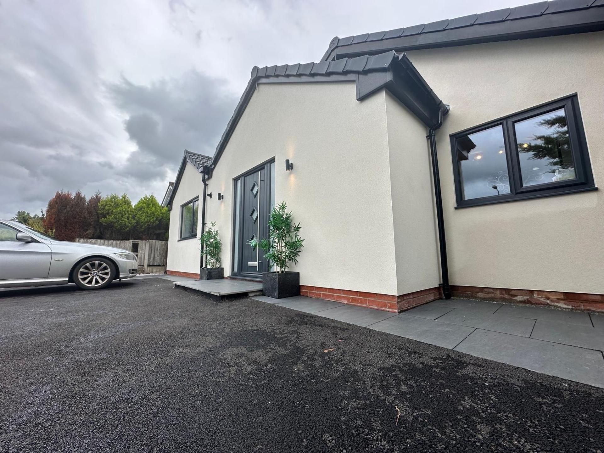 Your Perfect Getaway with Hot Tub