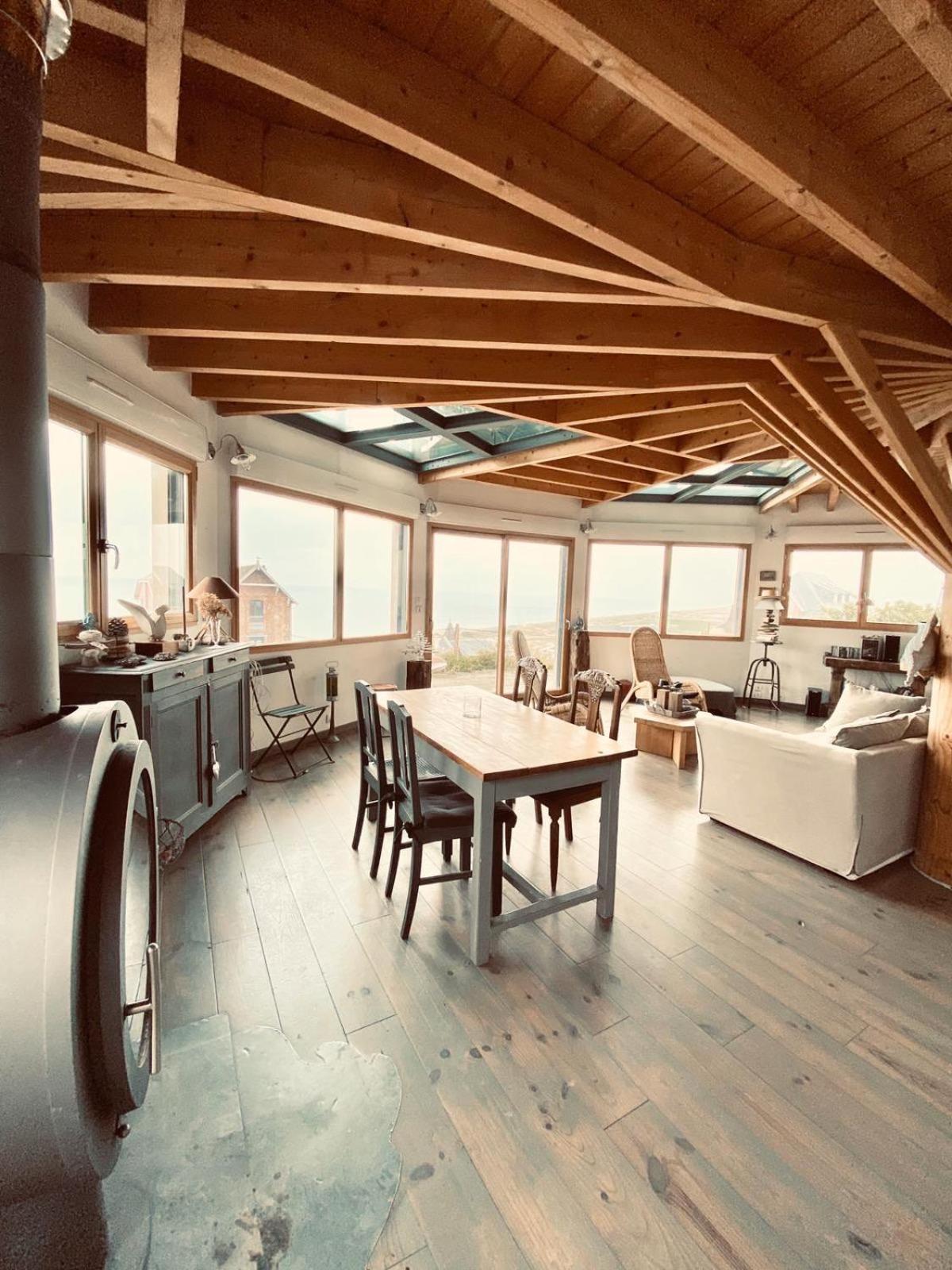 Superbe maison design en bois vue Mer