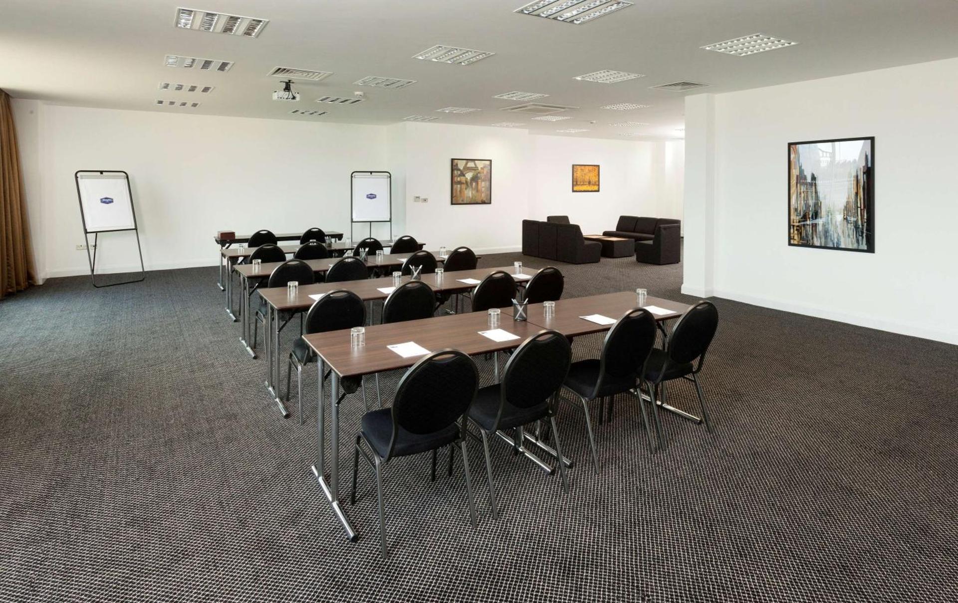 Meeting/conference room