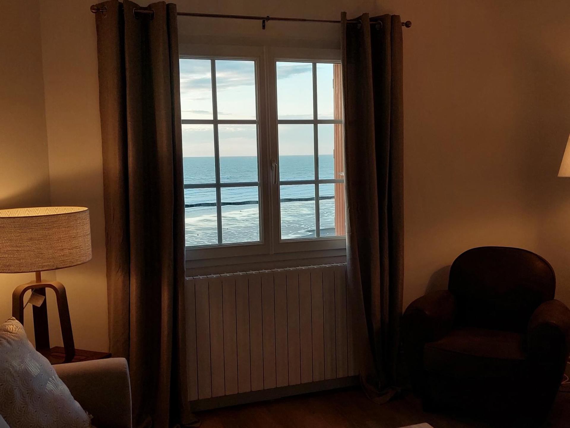 Au gré des marées 2 appartement face à la mer 2ème étage