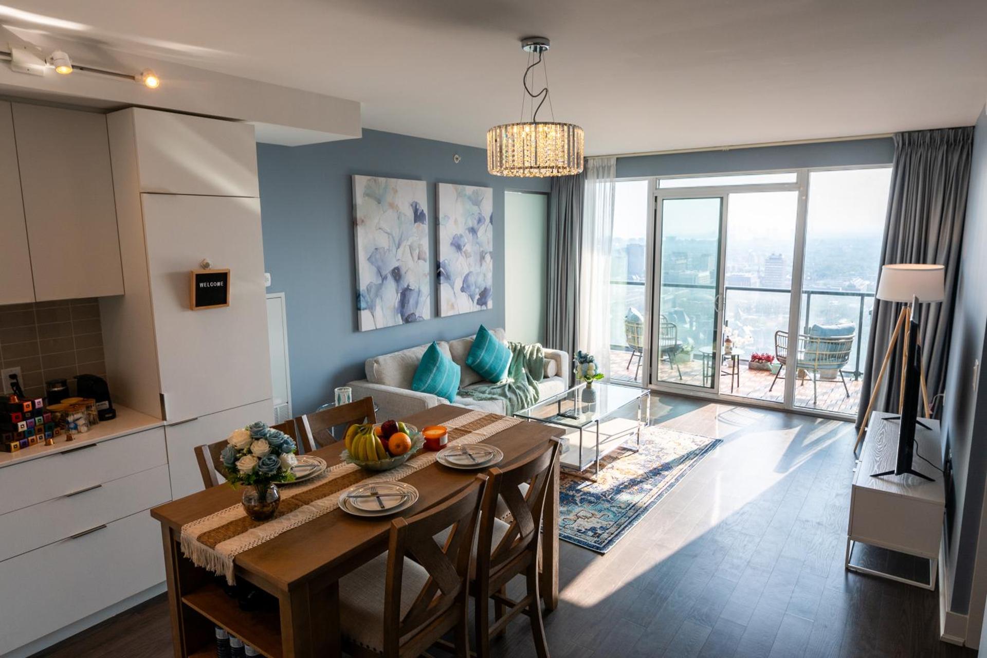 Luxury view in Toronto Downtown 3 Bedroom 2.5 Bathroom 1 Parking