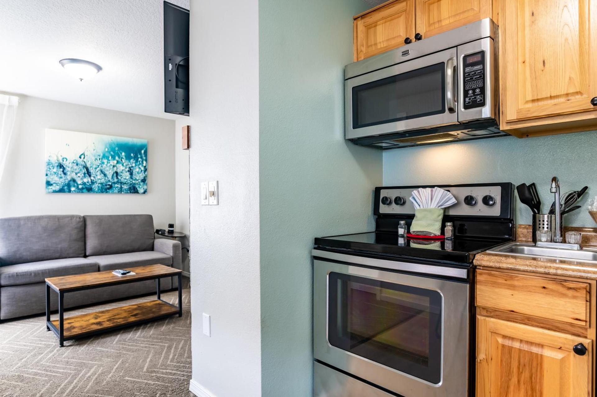 One-Bedroom Suite with Spa - No View