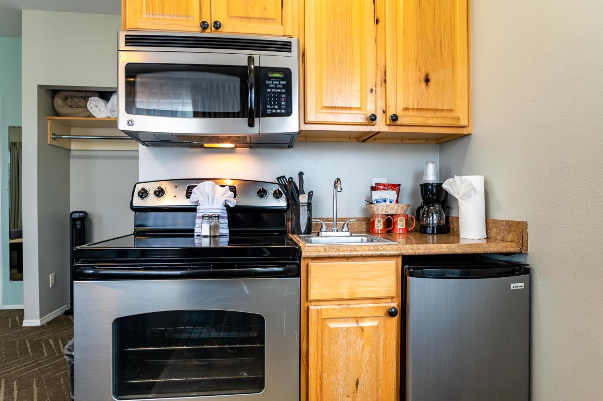 Deluxe King Spa Room