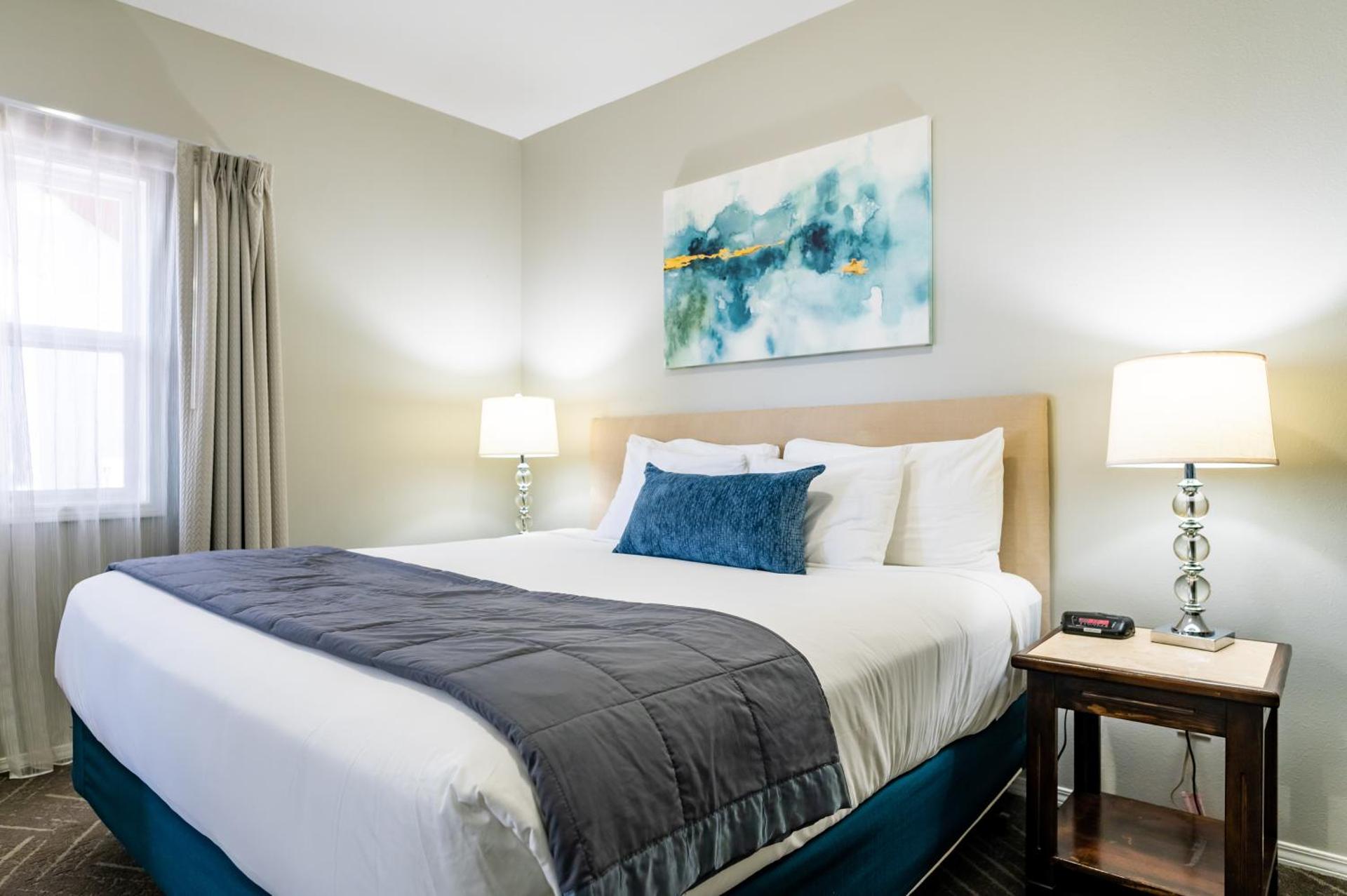 Deluxe King Spa Room