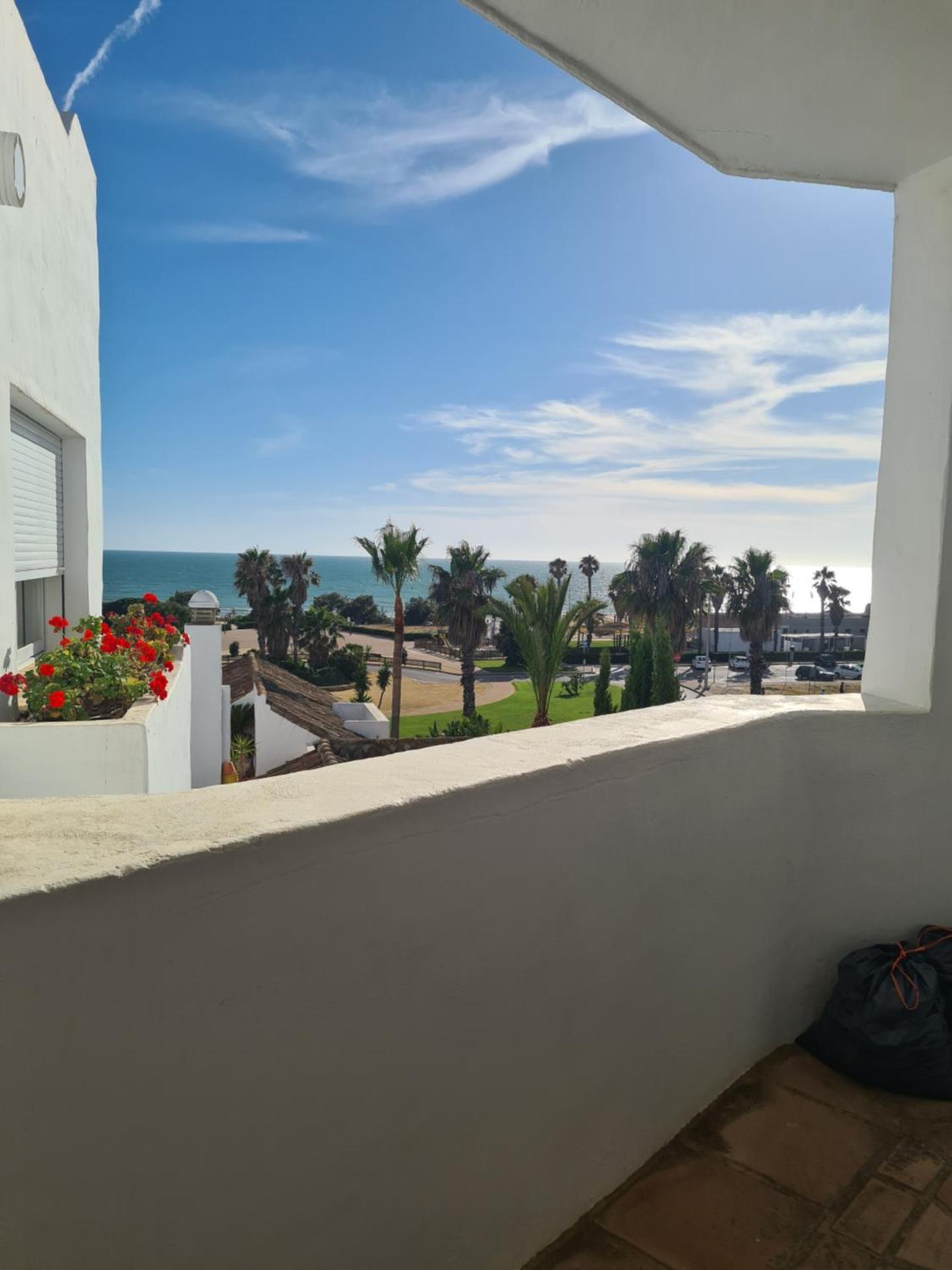 Ático Costa Ballena playa infante. 1º línea playa