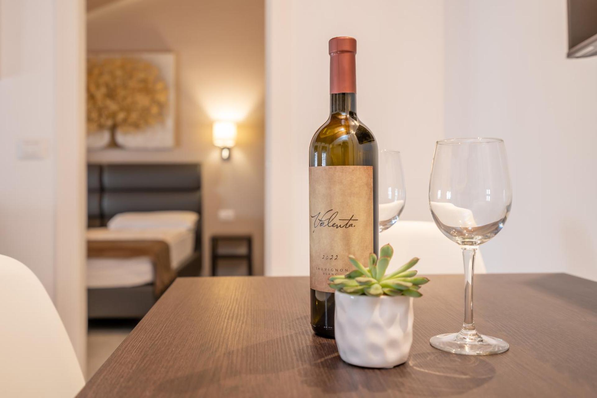 AAA Apartments & Rooms with free private parking - reservation needed