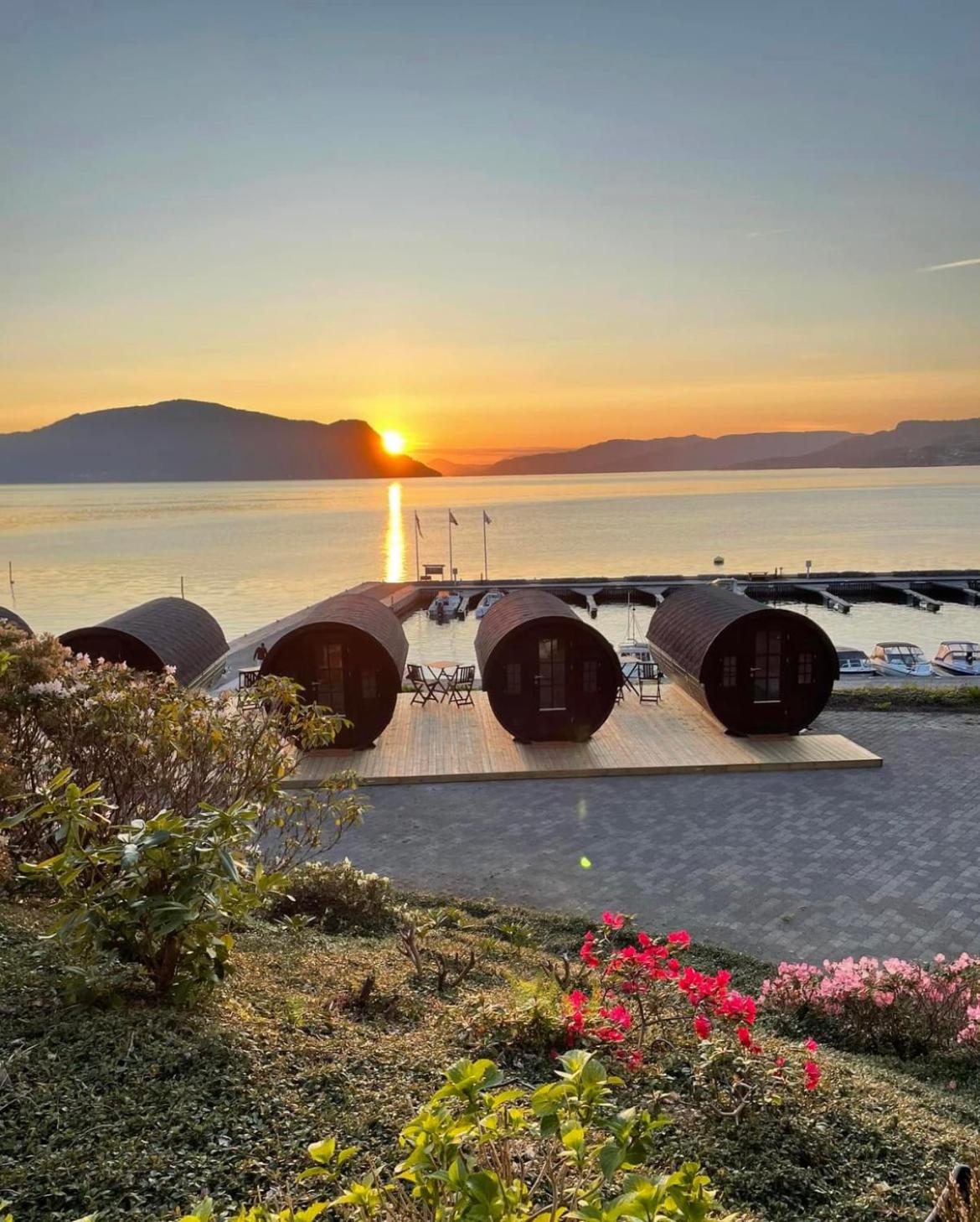 Sleeping barrel lodge Smaken av Ryfylke Event AS, drives ikke som hotell