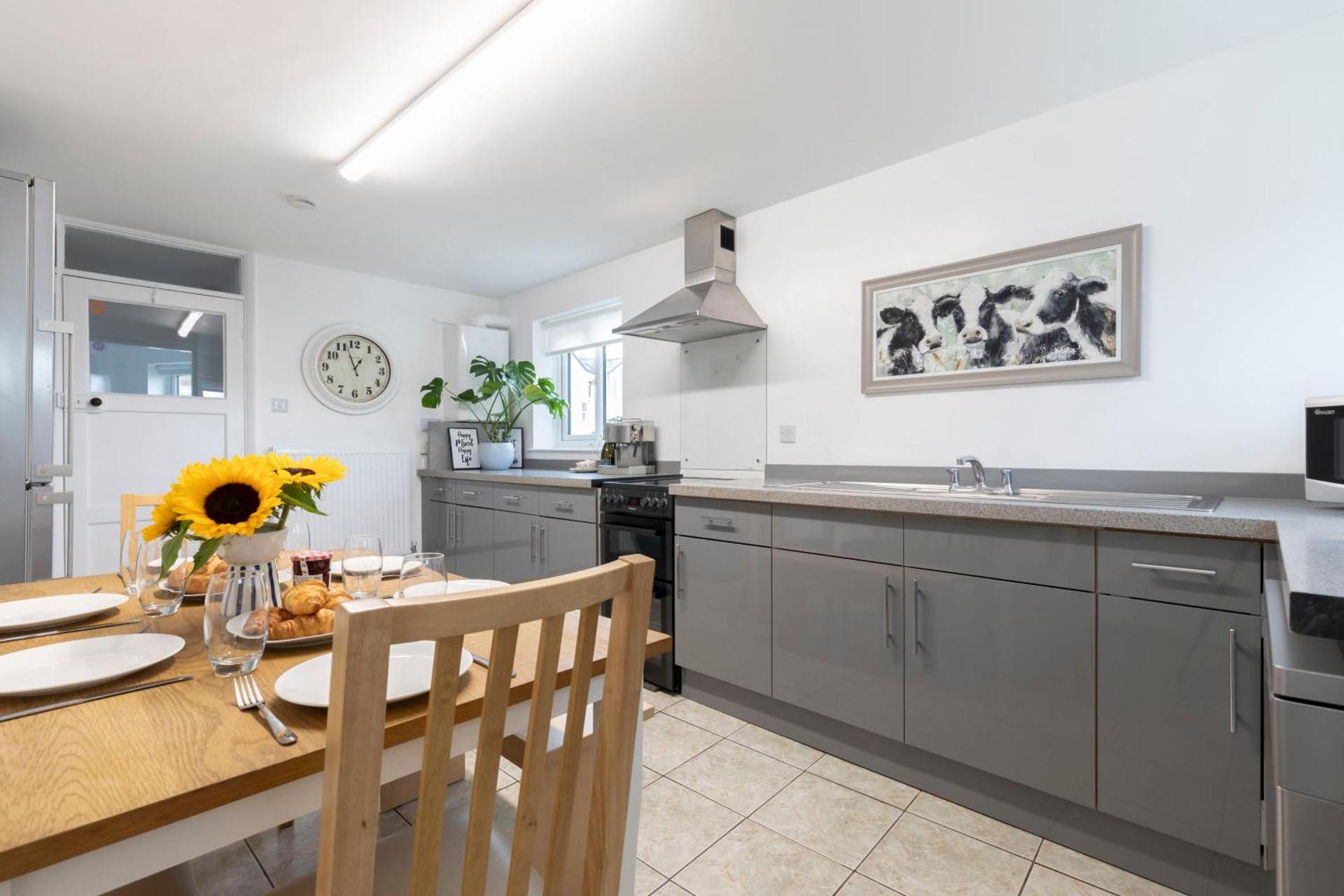 Kitchen or kitchenette