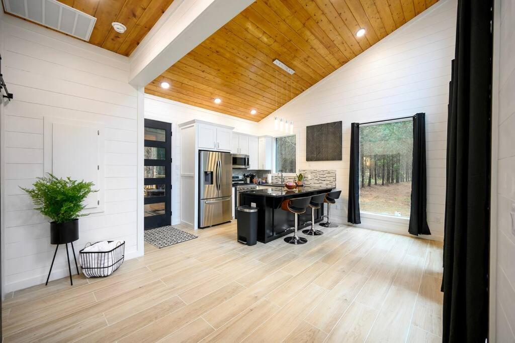 The Ember House - Luxury Honeymoon Cabin