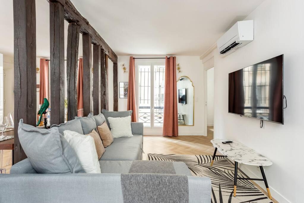 SophieStay - Contemporary Apt- King Size Bed