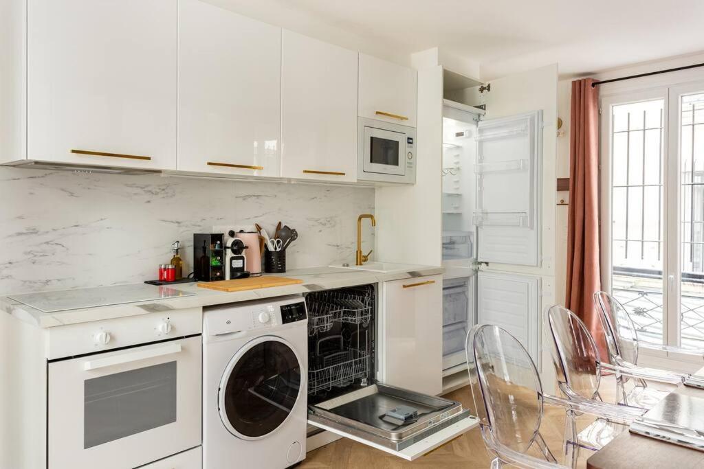 SophieStay - Contemporary Apt- King Size Bed