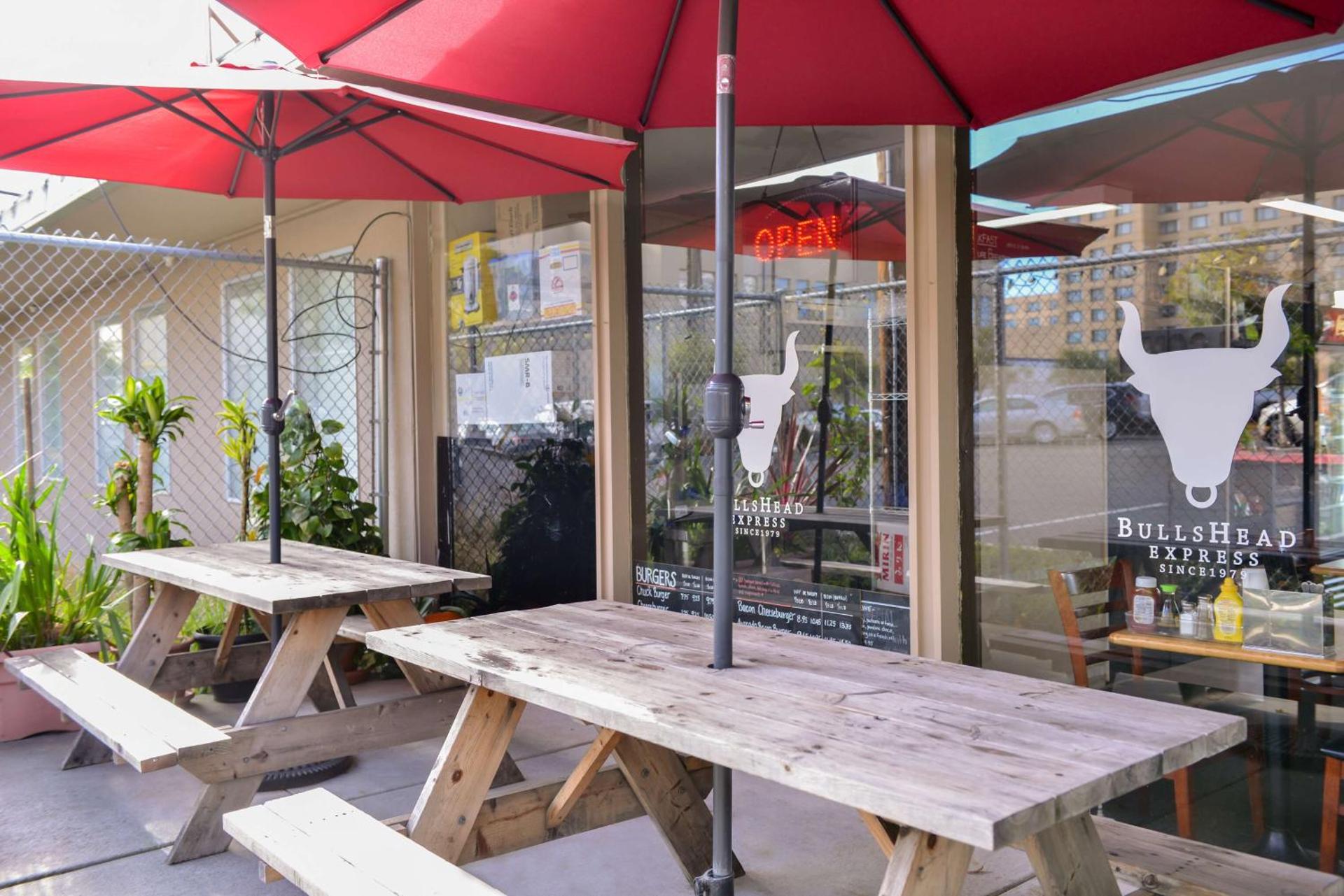 Restaurant/places to eat