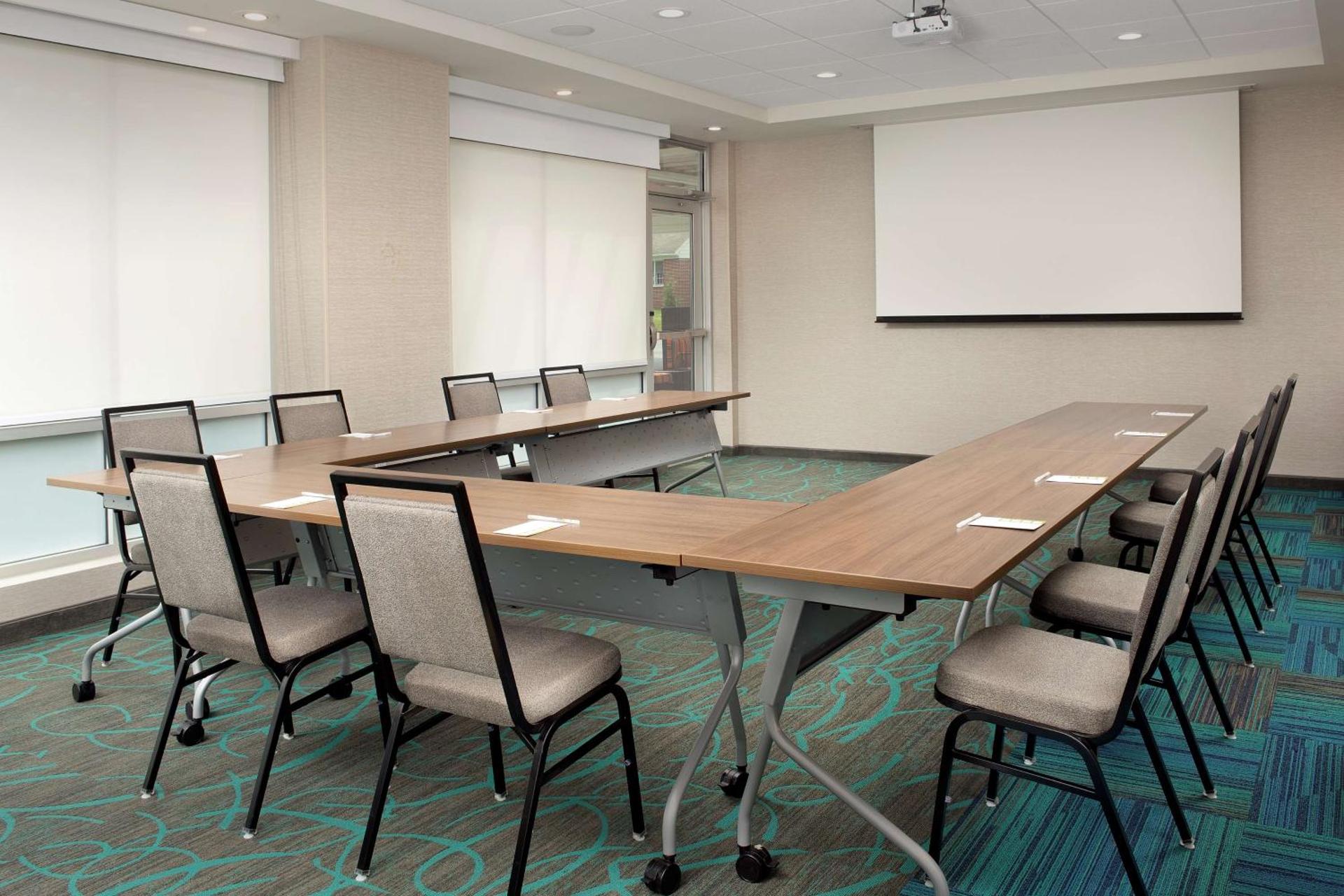 Meeting/conference room
