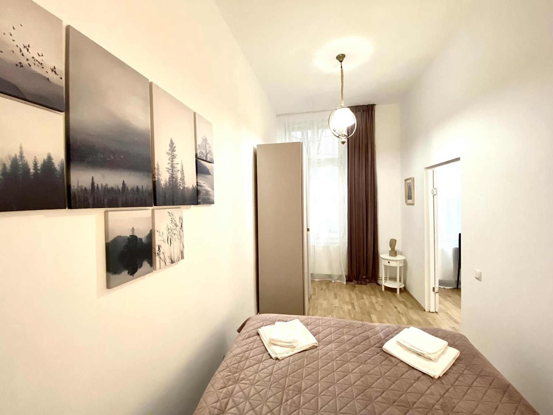 Republique Family Apartment