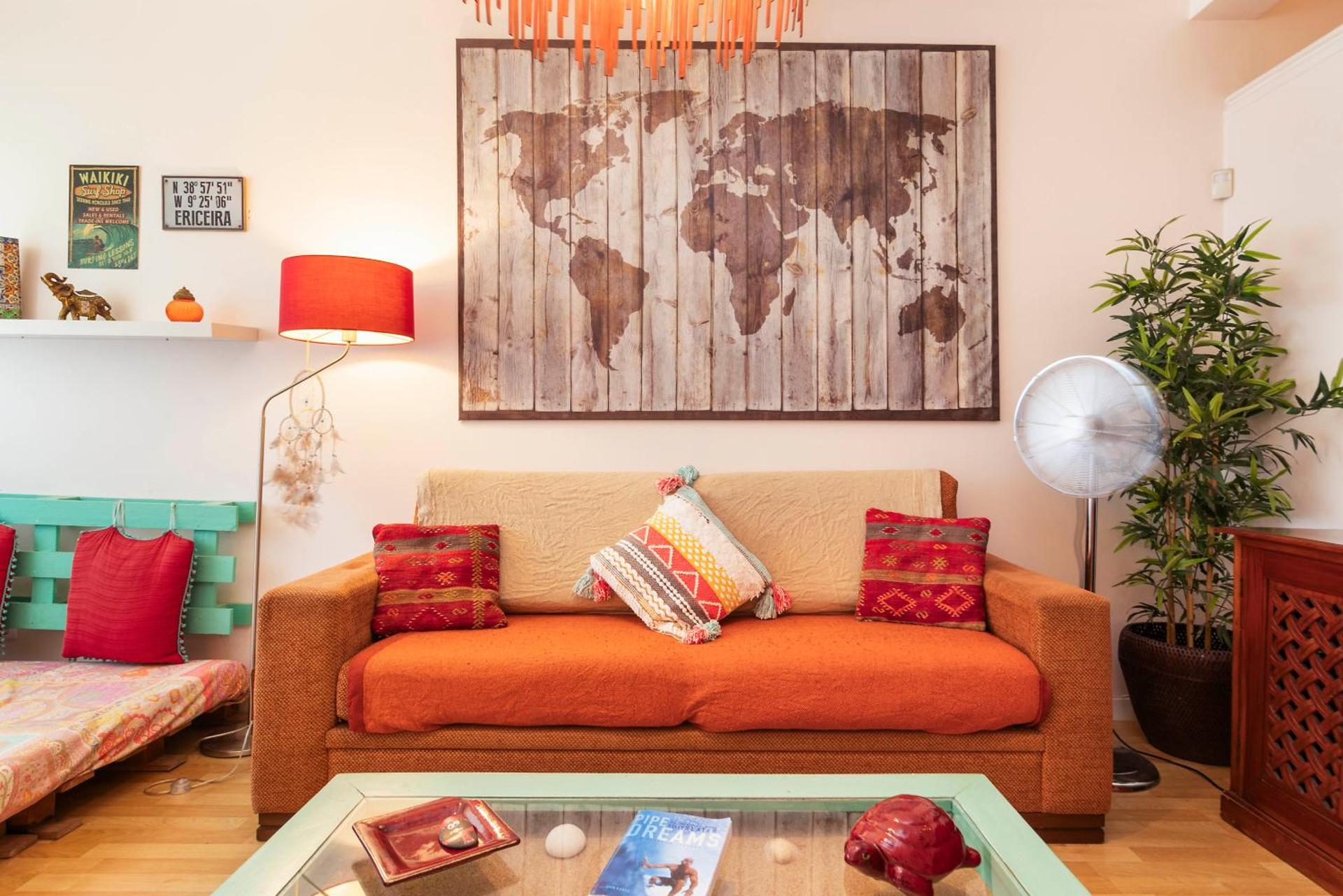 Communal lounge/ TV room