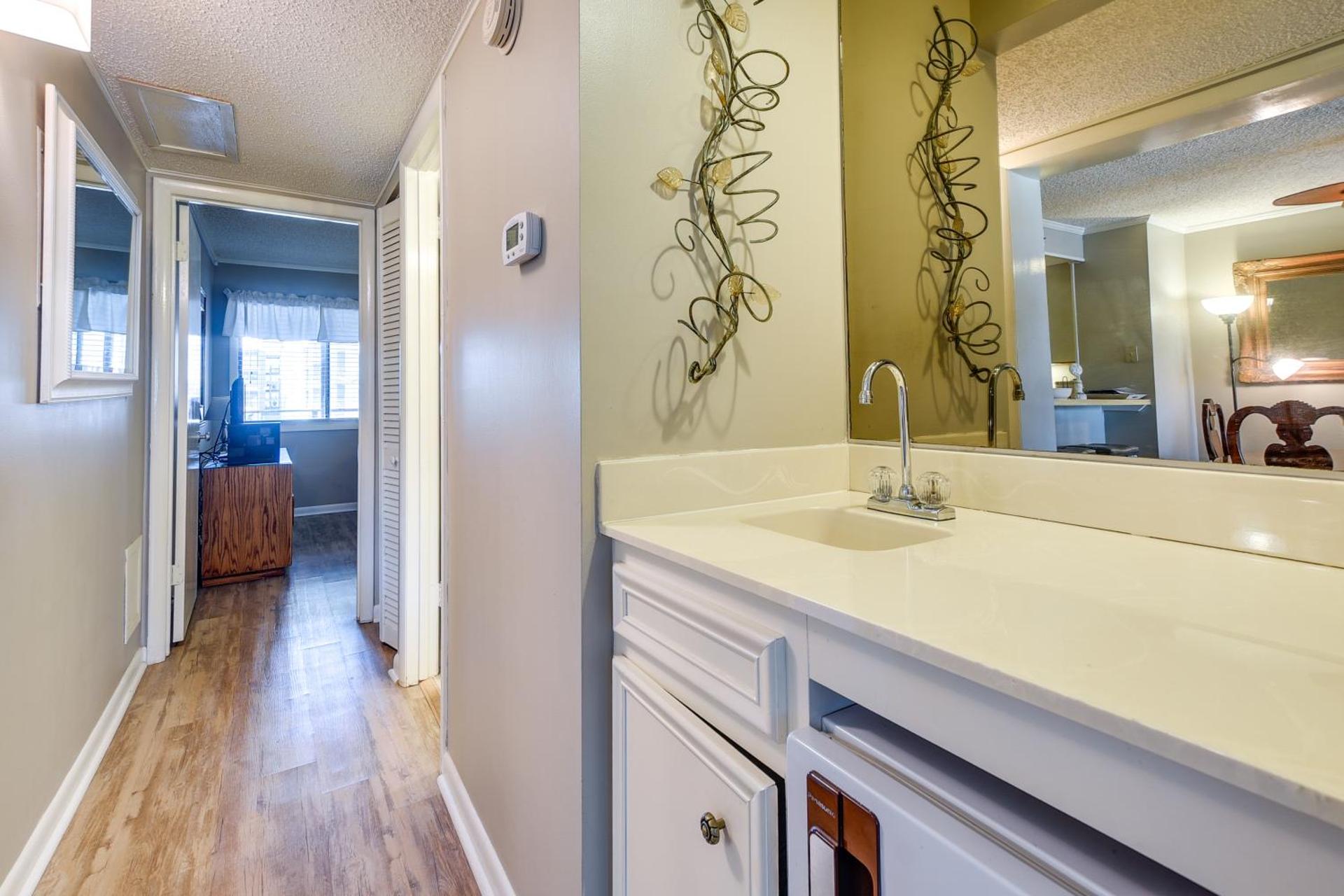 Walk to Coast North Myrtle Beach Condo with Pool!