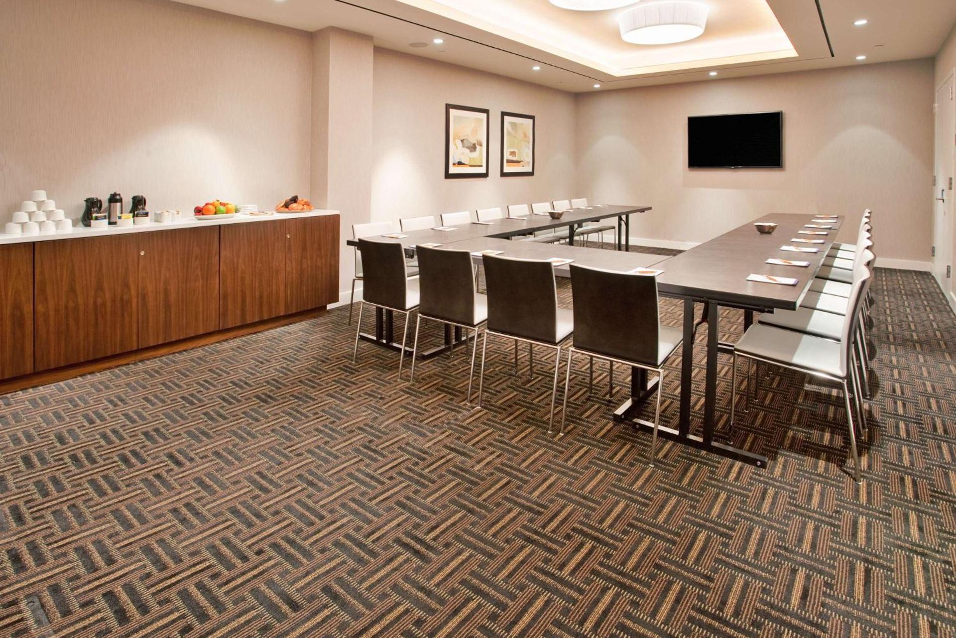 Meeting/conference room
