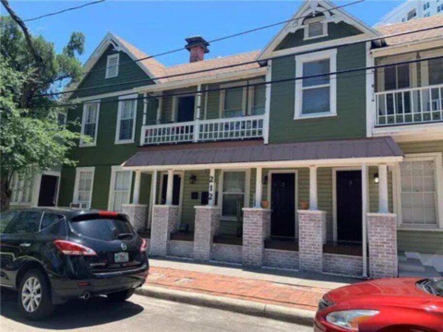 Cosy 3-Bedroom Downtown Walk to Convention Center