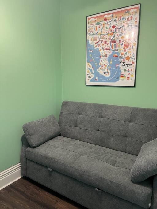 Cosy 3-Bedroom Downtown Walk to Convention Center