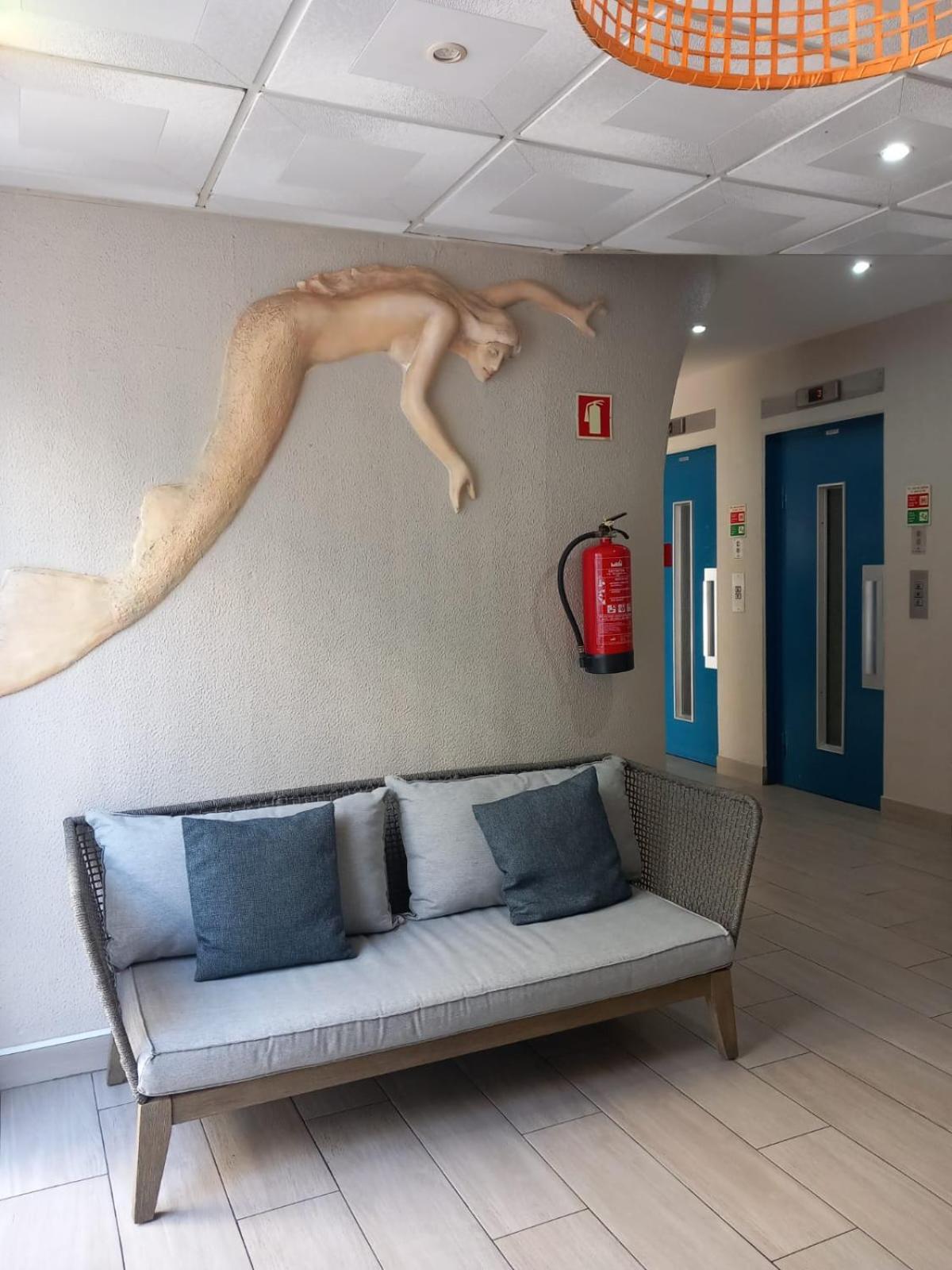 Monte Gordo Beach Sky Flat