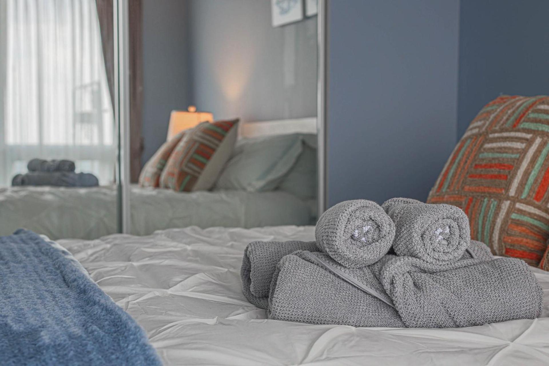 Luxury view in Toronto Downtown 3 Bedroom 2.5 Bathroom 1 Parking