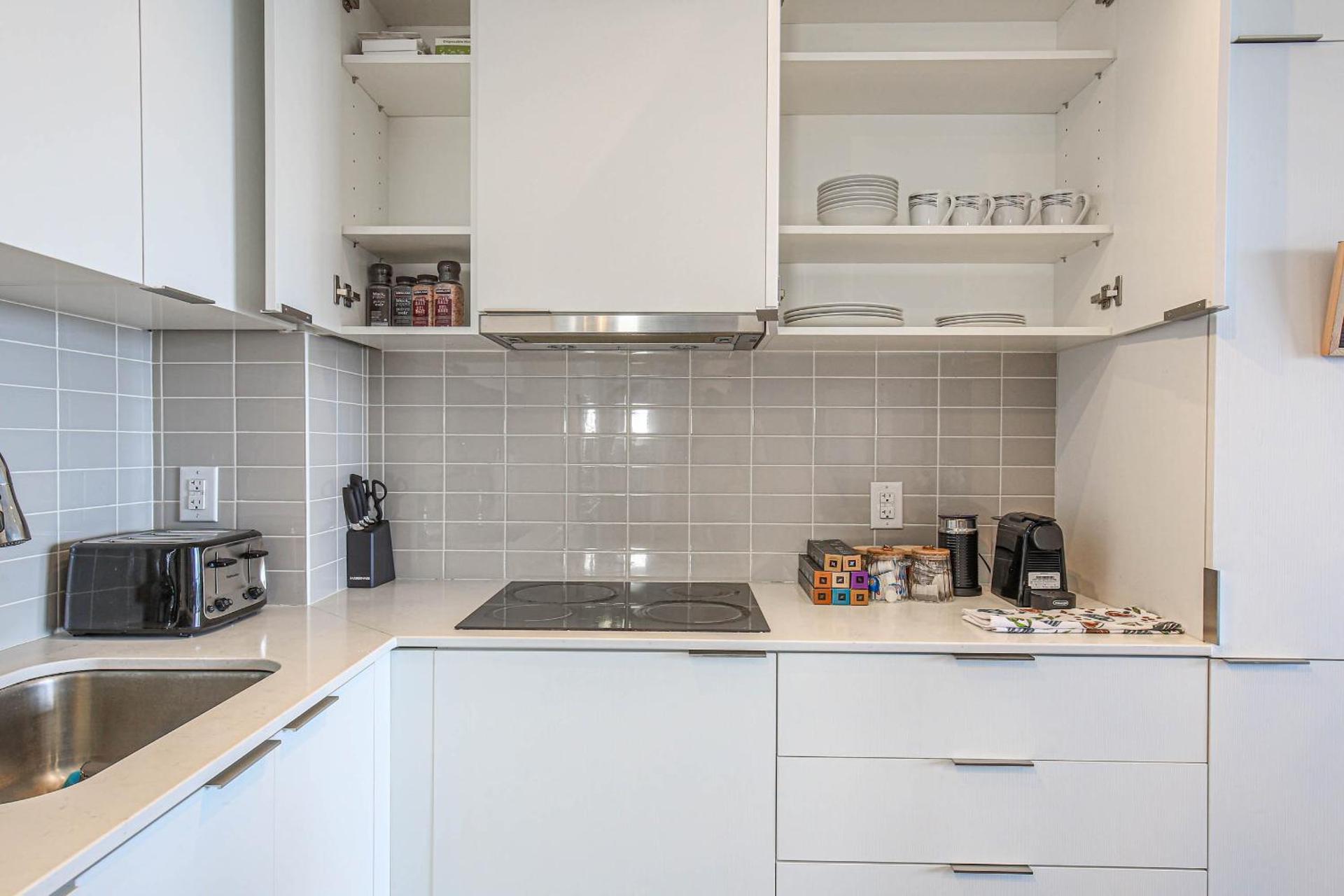 Luxury view in Toronto Downtown 3 Bedroom 2.5 Bathroom 1 Parking