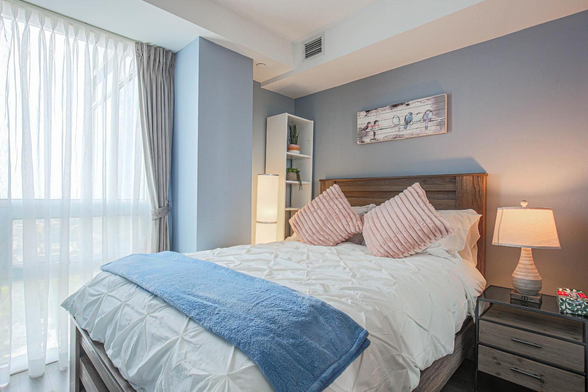 Luxury view in Toronto Downtown 3 Bedroom 2.5 Bathroom 1 Parking