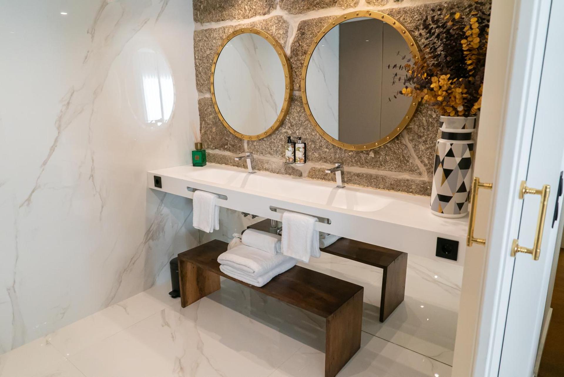 Large Double or Twin Room