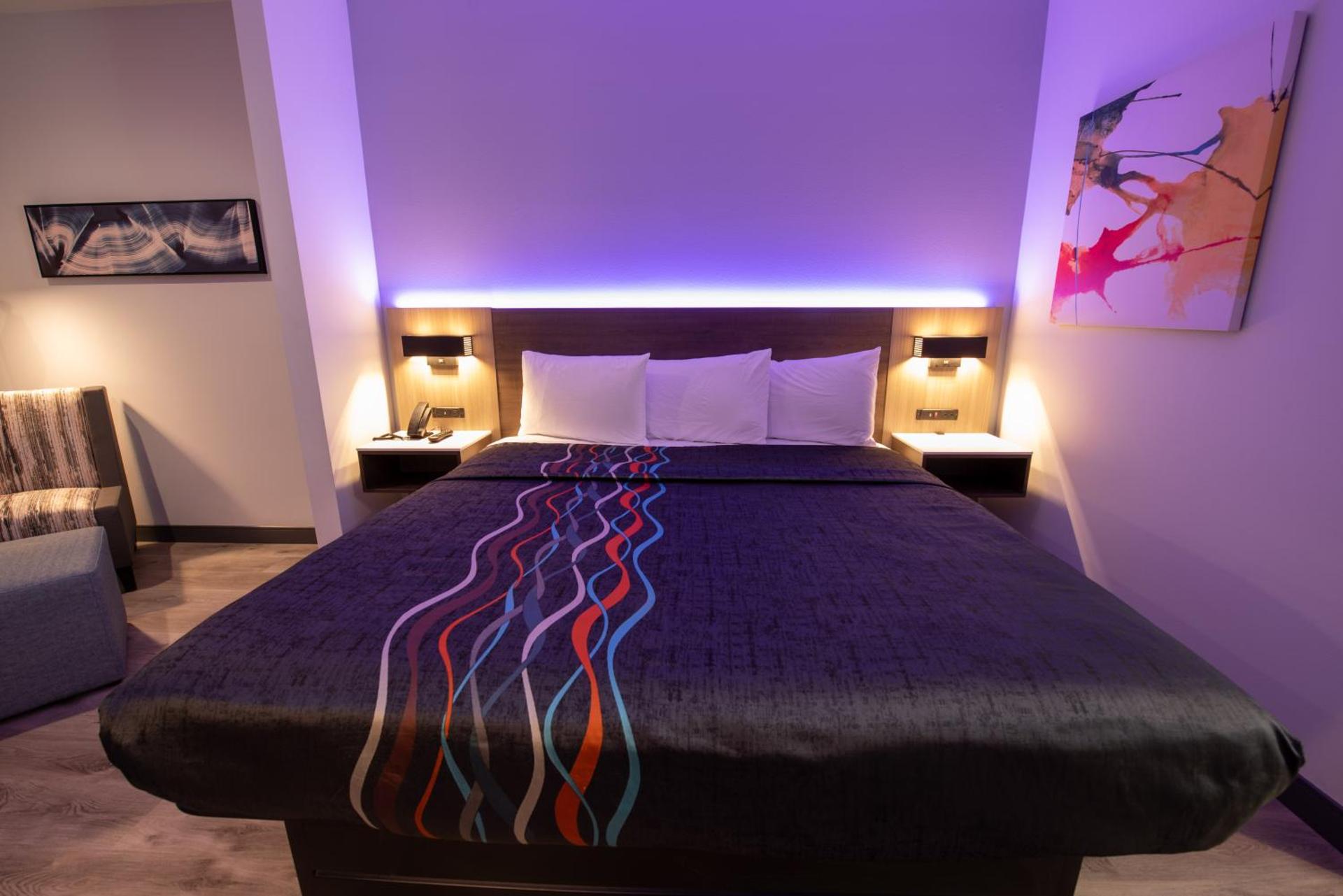 Express Inn & Suites