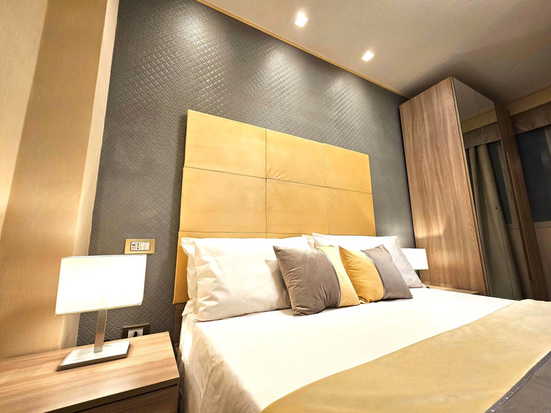 Astoria Supreme - Modern Boutique Suites