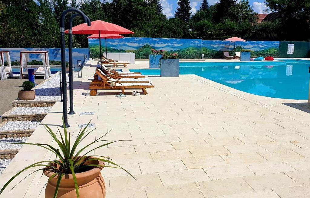 Vila Rozalia Garden Gate