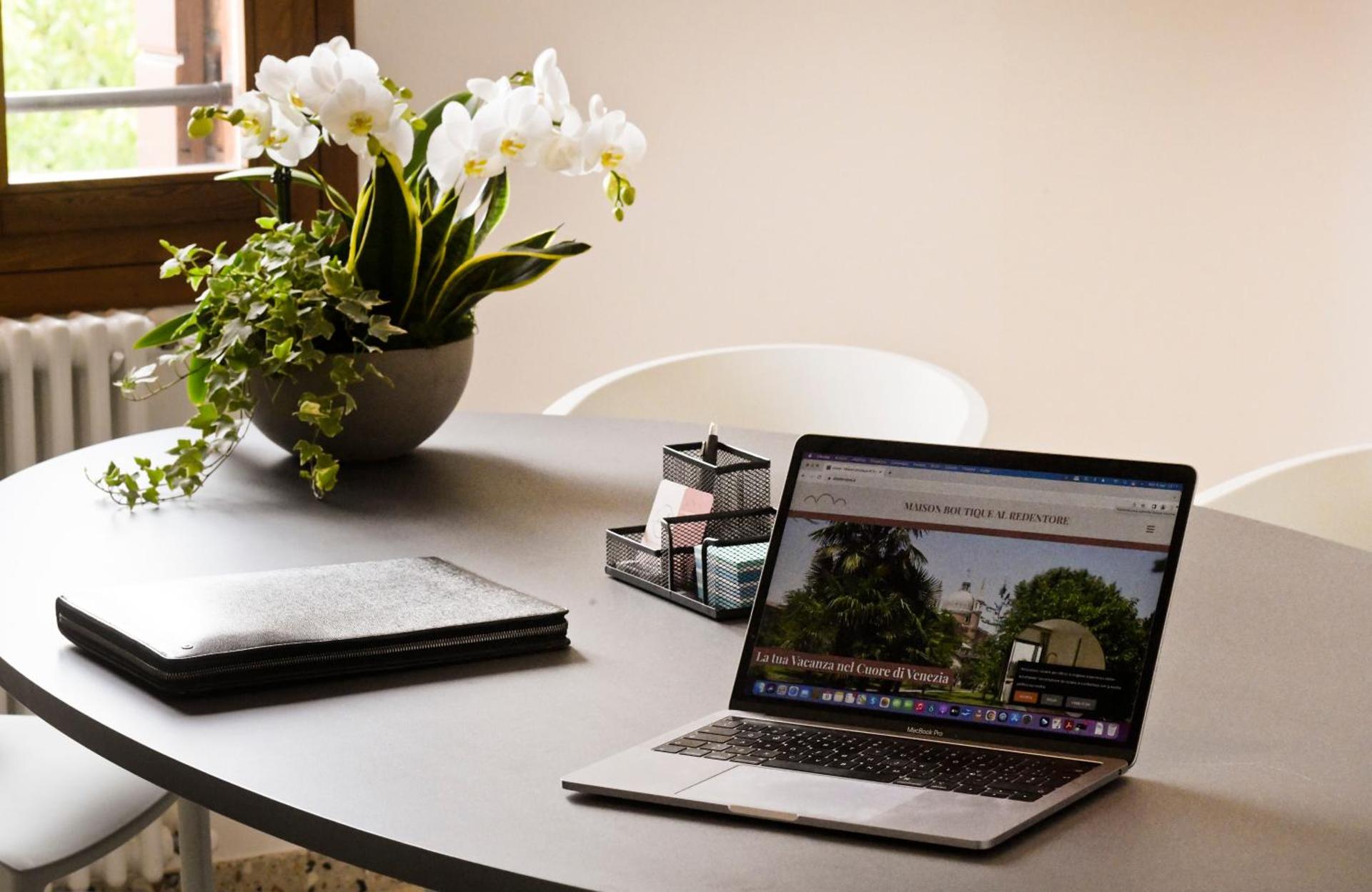 Meeting/conference room