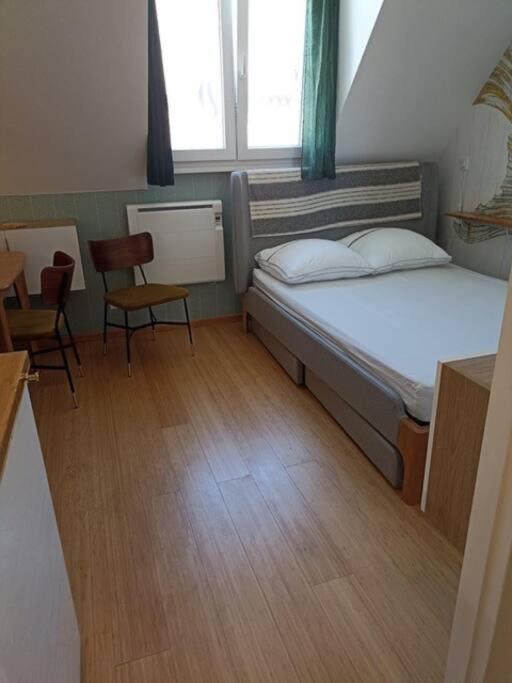 Appartement, place Morny.