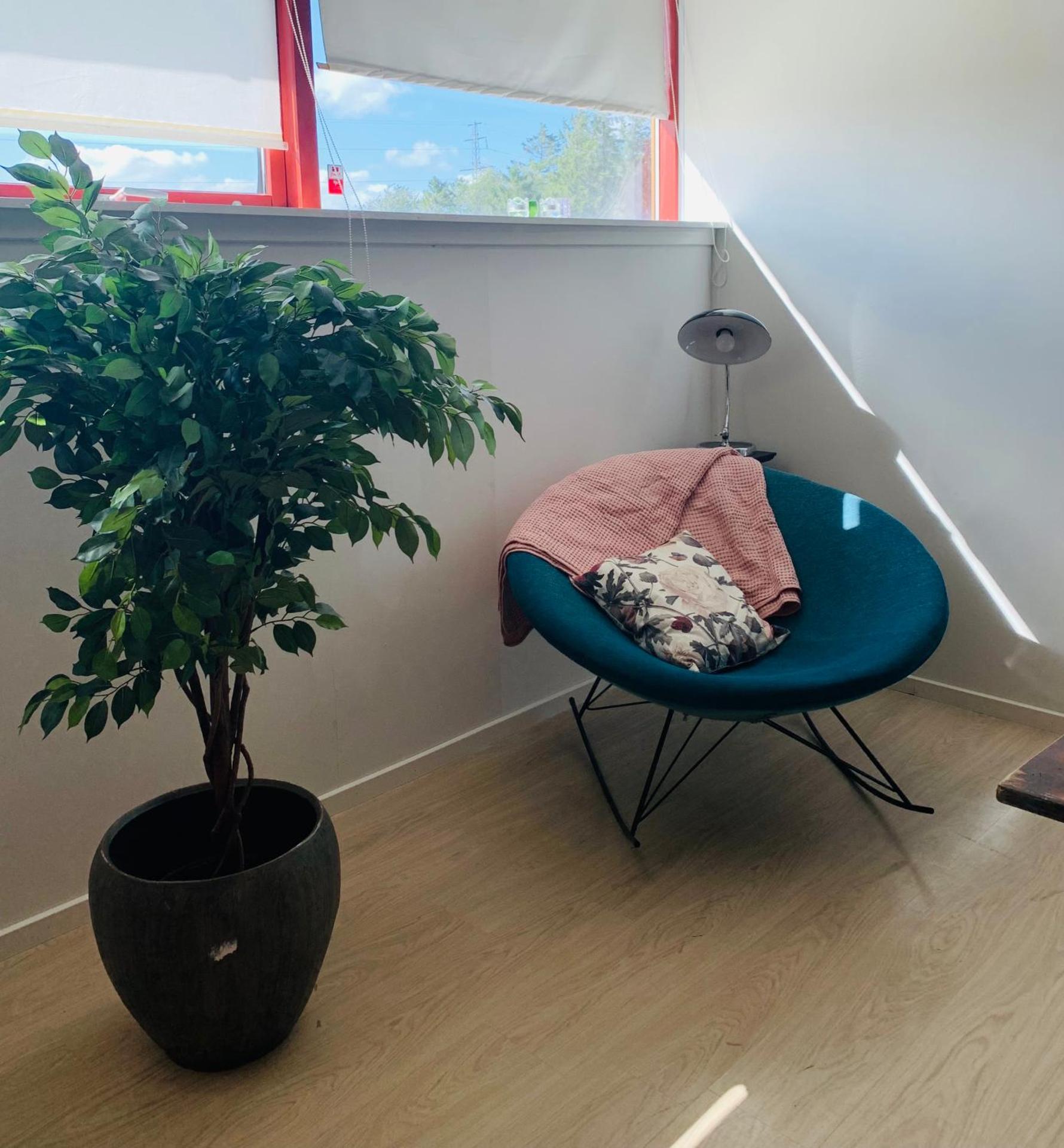 Communal lounge/ TV room