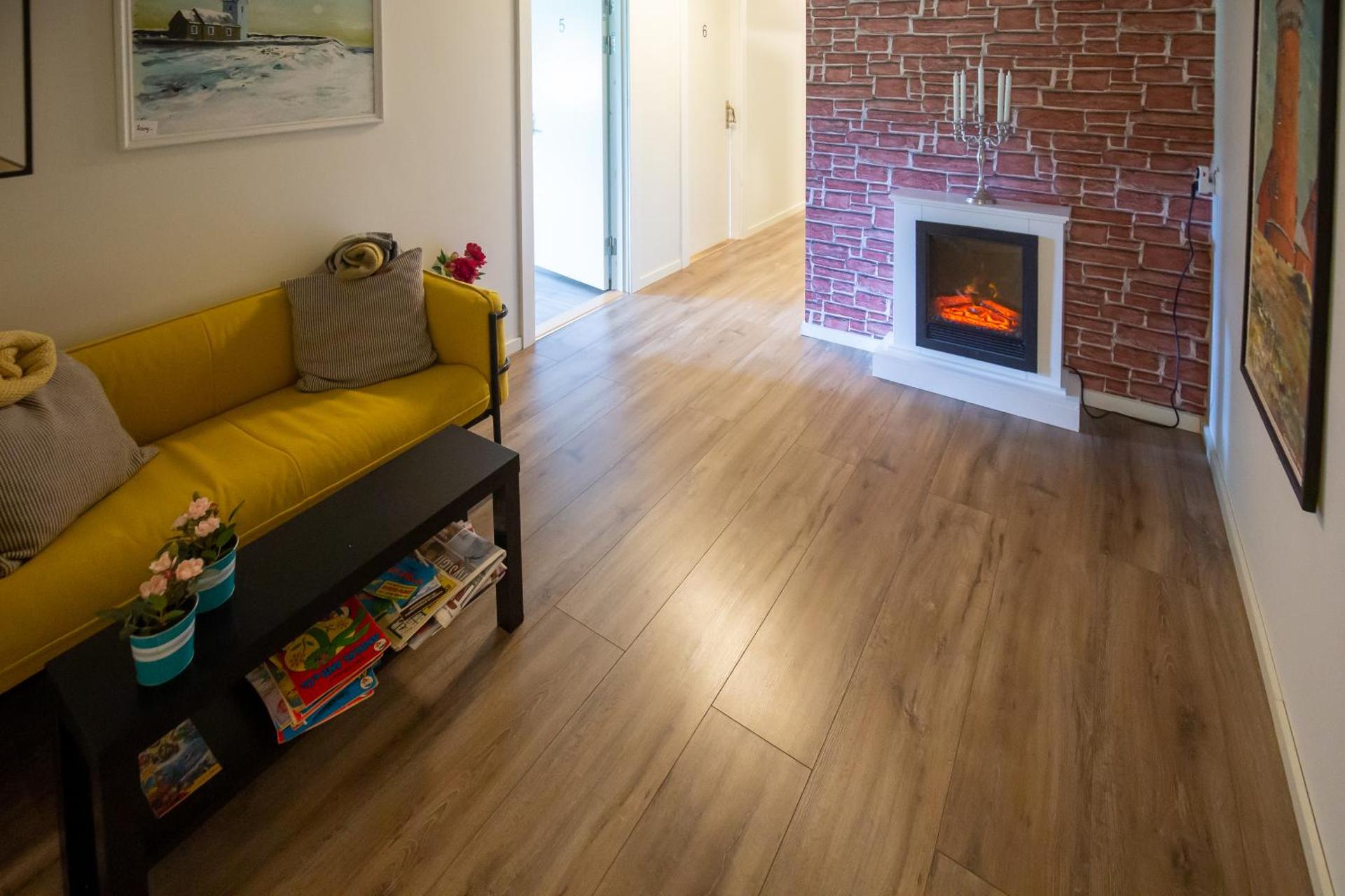 Communal lounge/ TV room