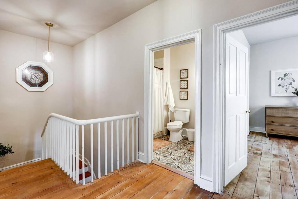 Victorian Manor on Main w 6 beds-10 mins to Lanc