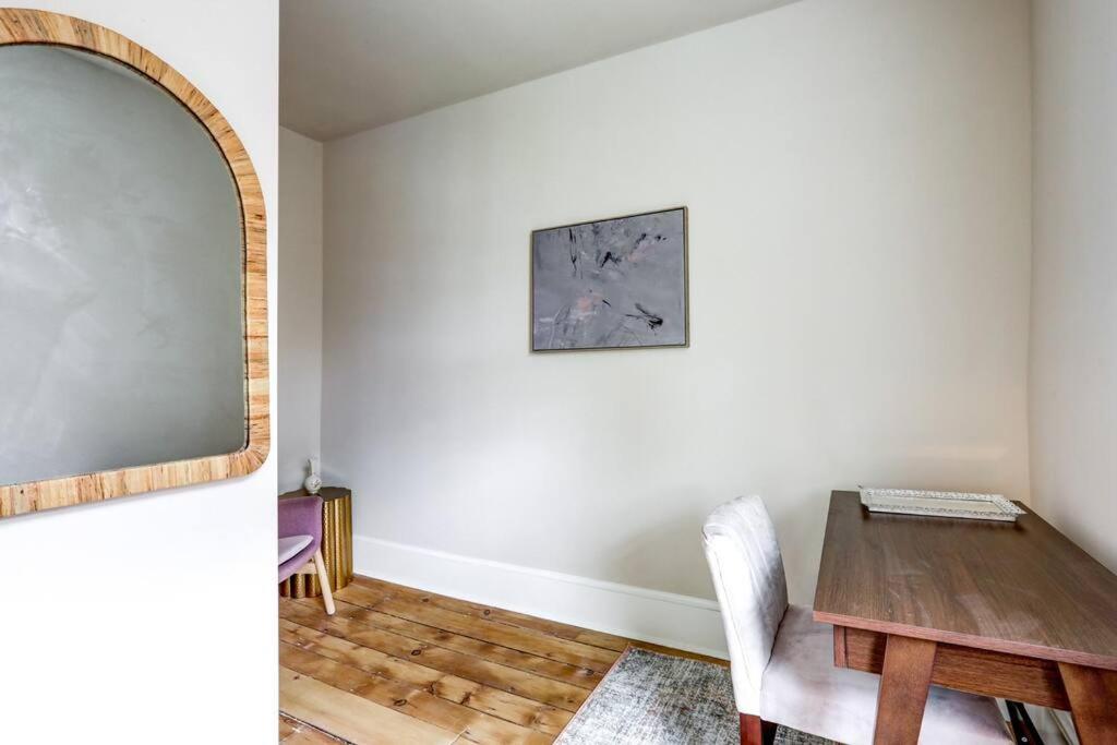 Victorian Manor on Main w 6 beds-10 mins to Lanc