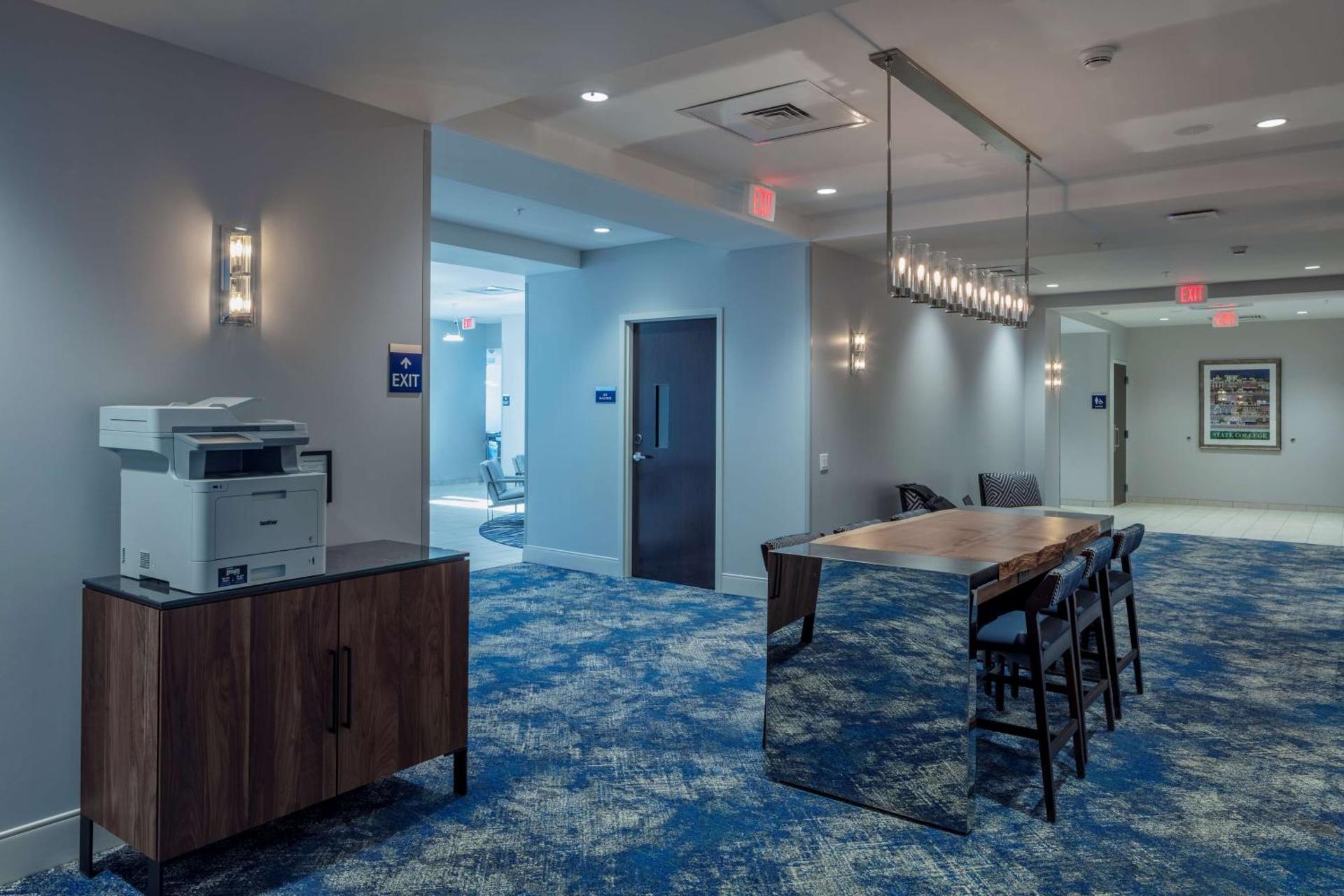 Meeting/conference room