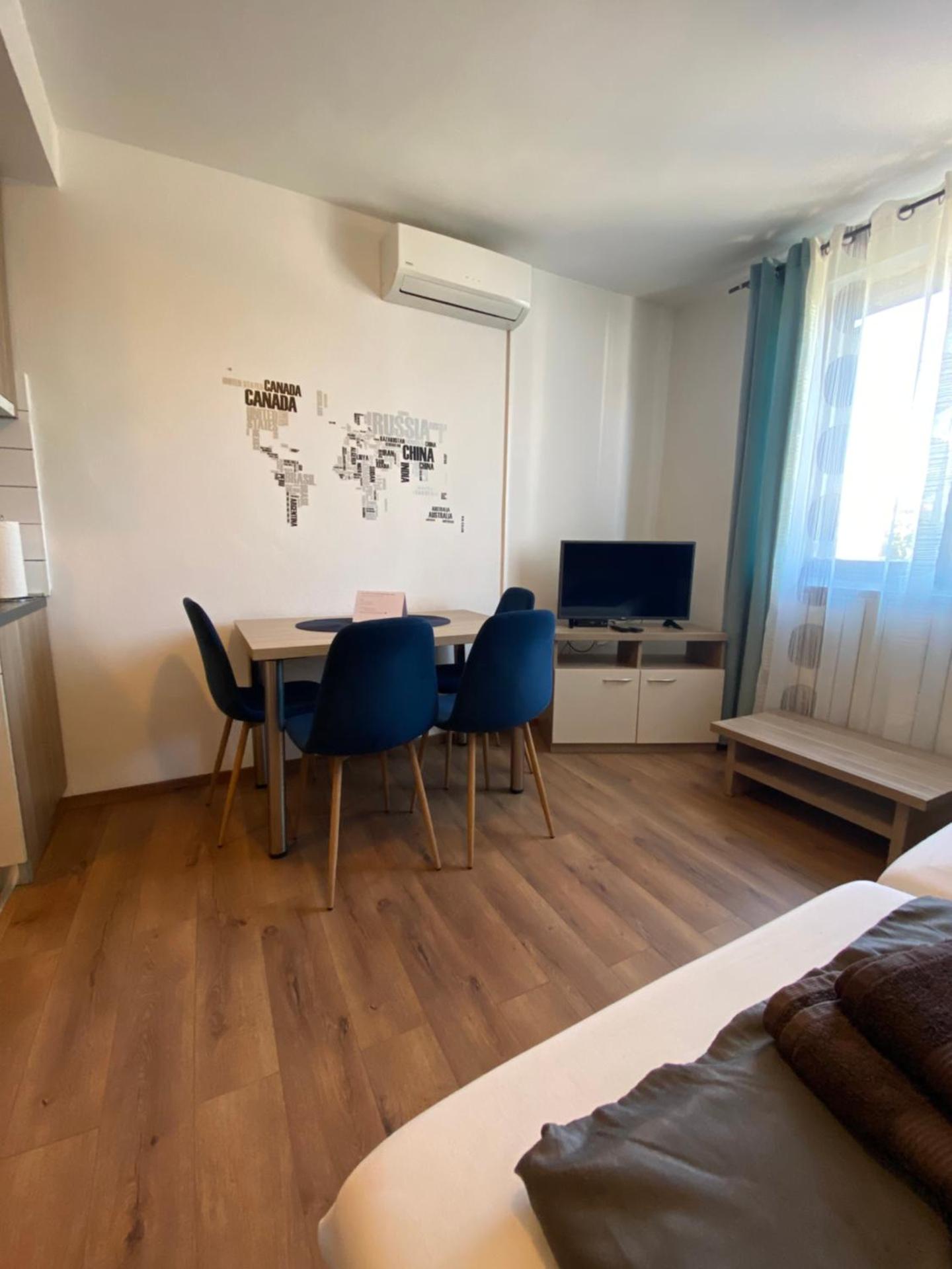 Studio apartman Mia