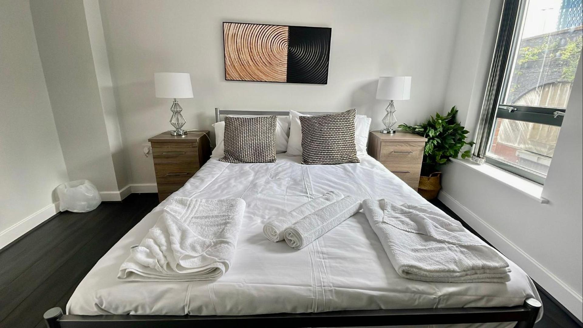 2 Bed Flat Near Deansgate