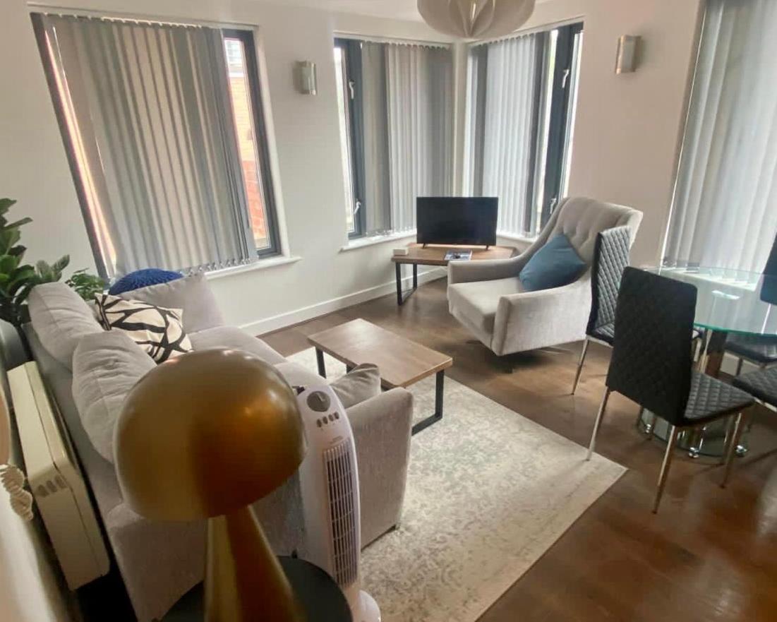 2 Bed Flat Near Deansgate