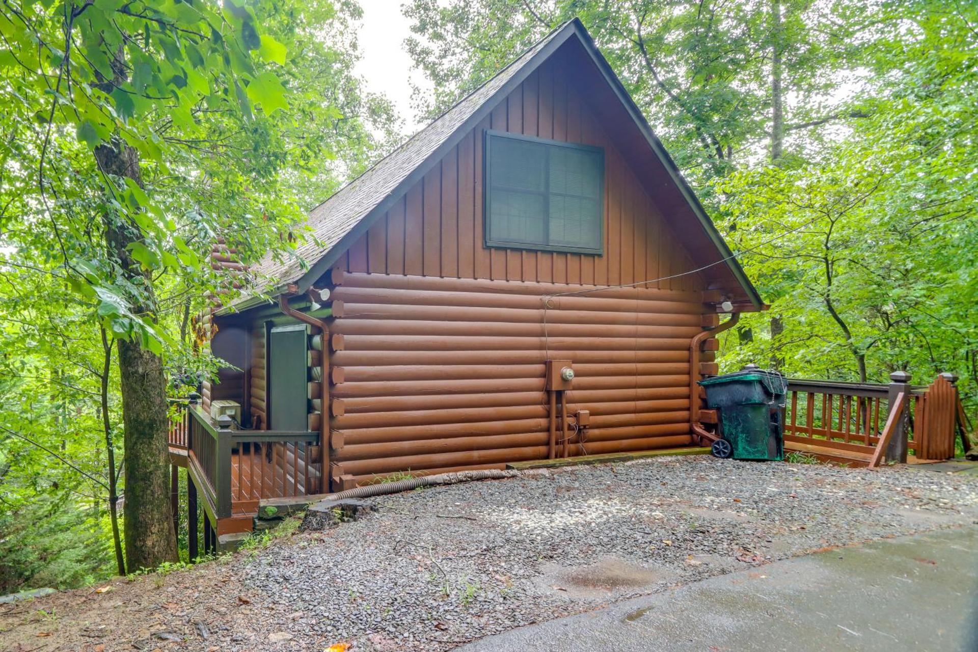 Deer Haven Cabin 5 Mi to Dtwn Blue Ridge!