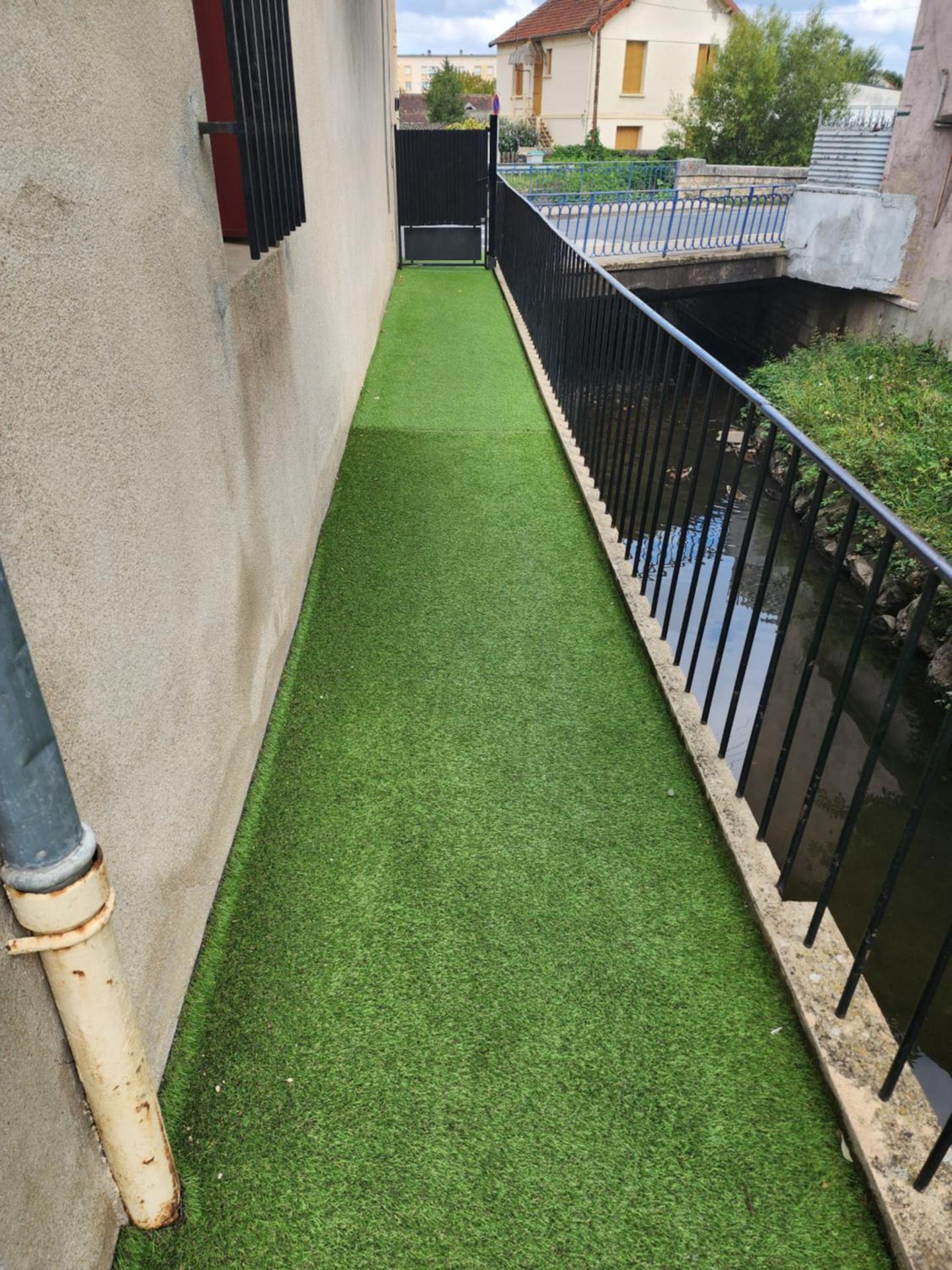 Appartement duplex F2 tout confort proche centre ville avec parking gratuit