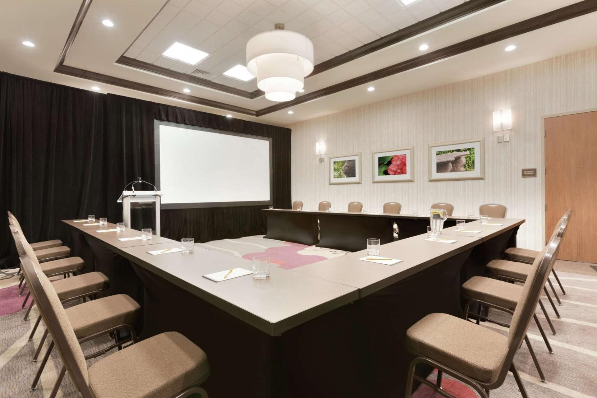 Meeting/conference room