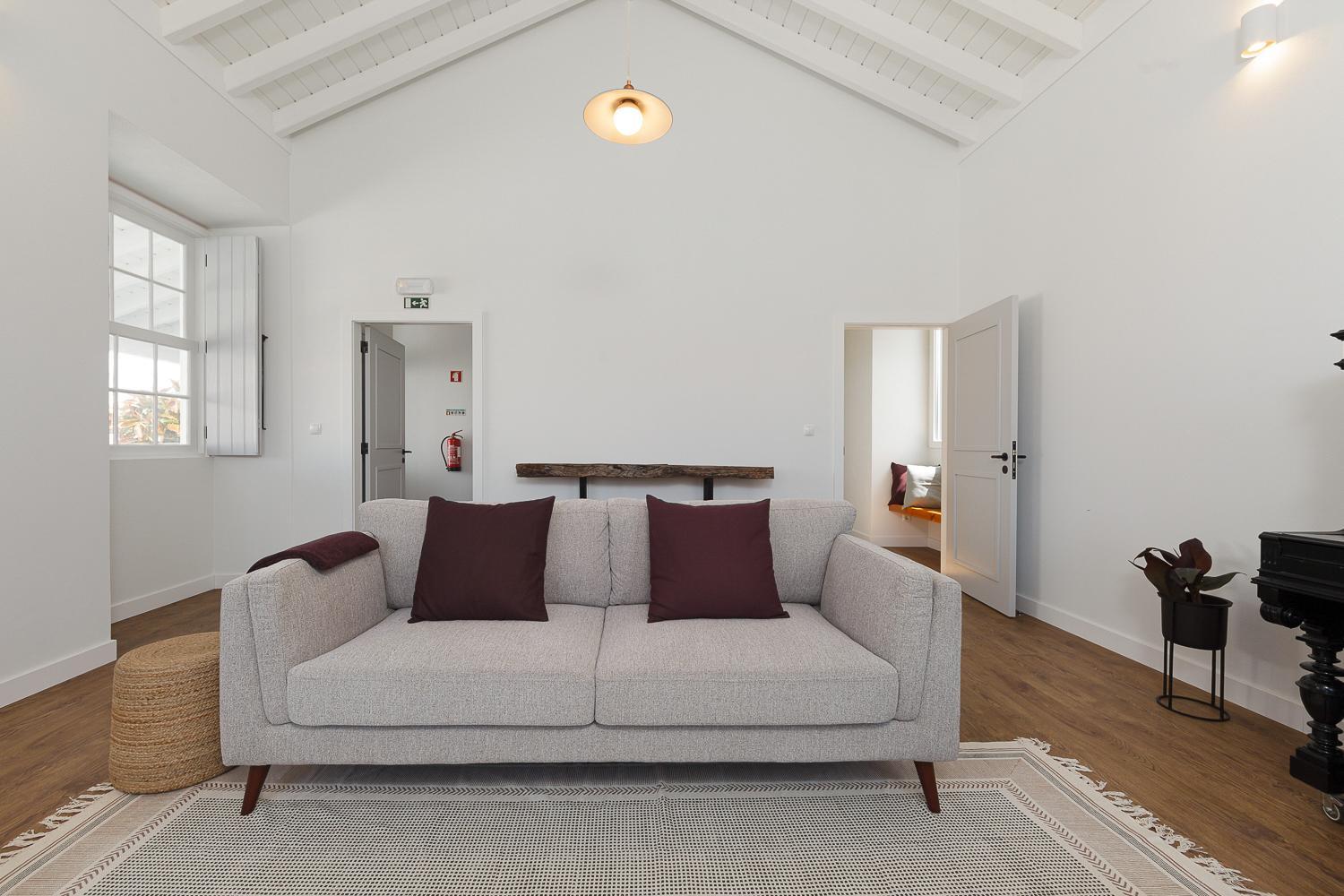 Communal lounge/ TV room