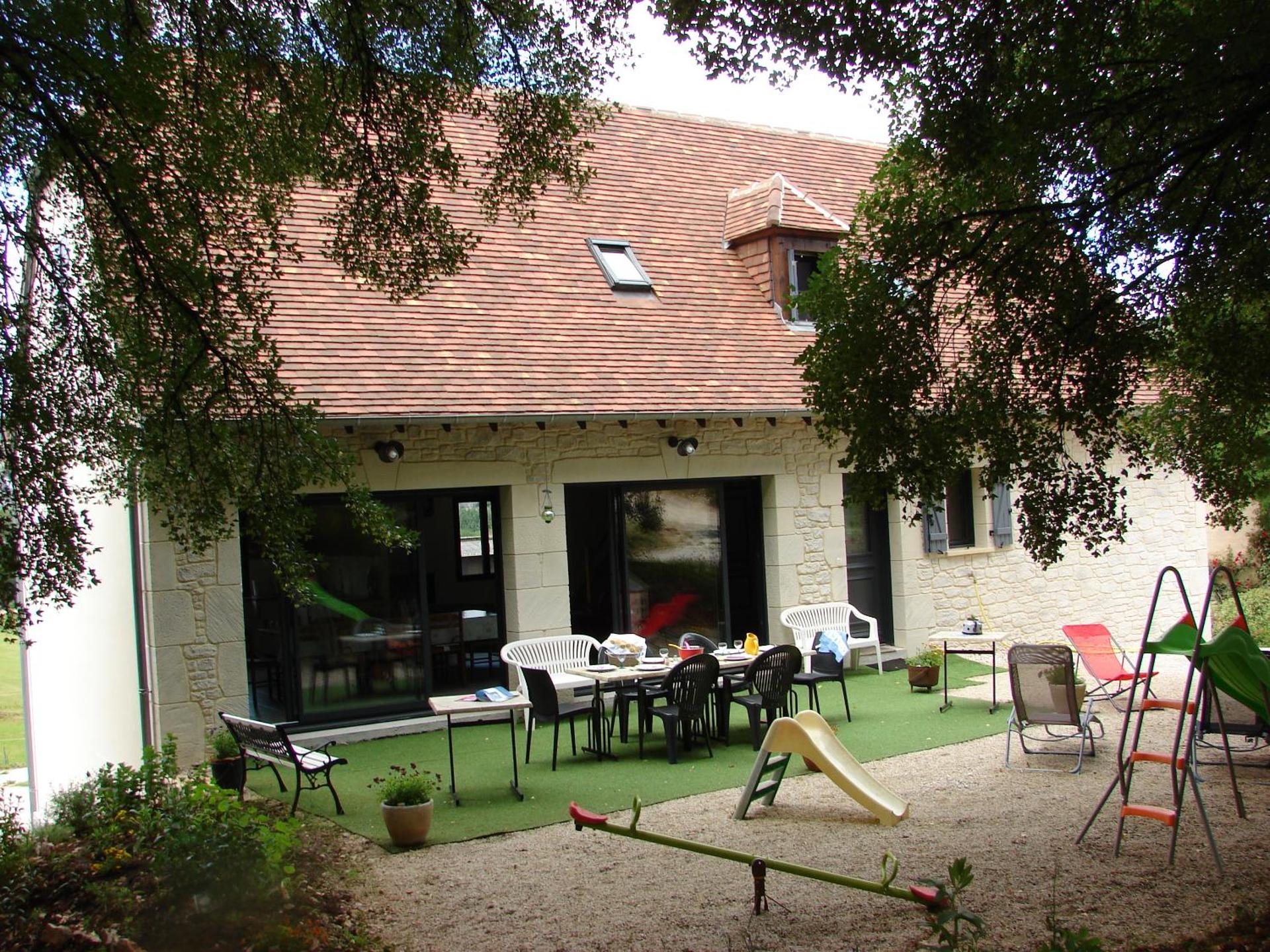 GITE DE 6 A 14 PERSONNES Chez Léontine