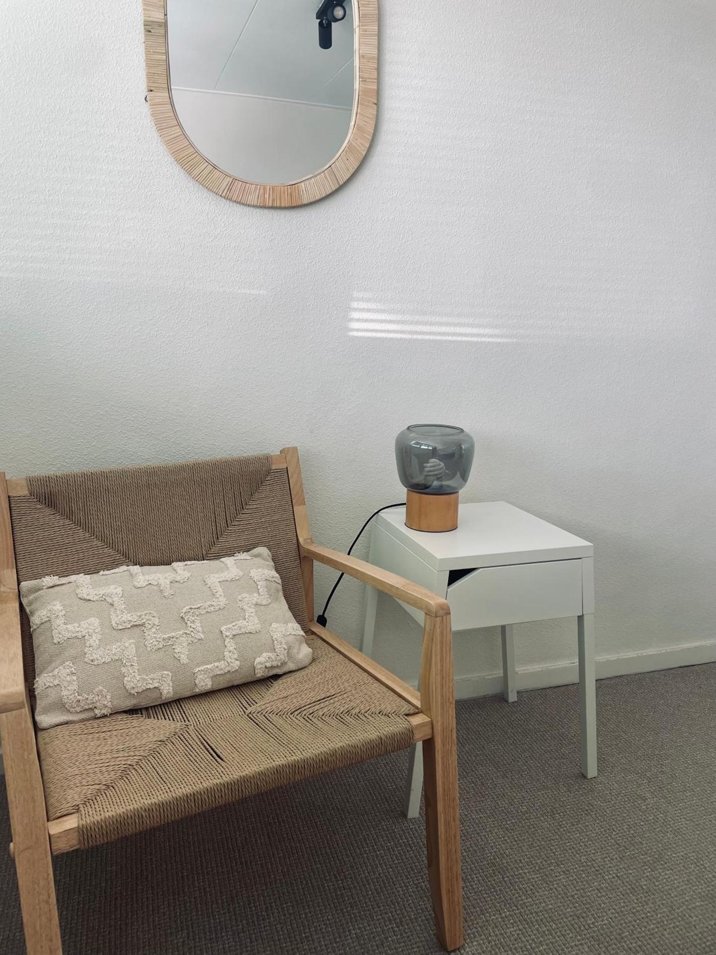 Tiny beachhouse - free parking