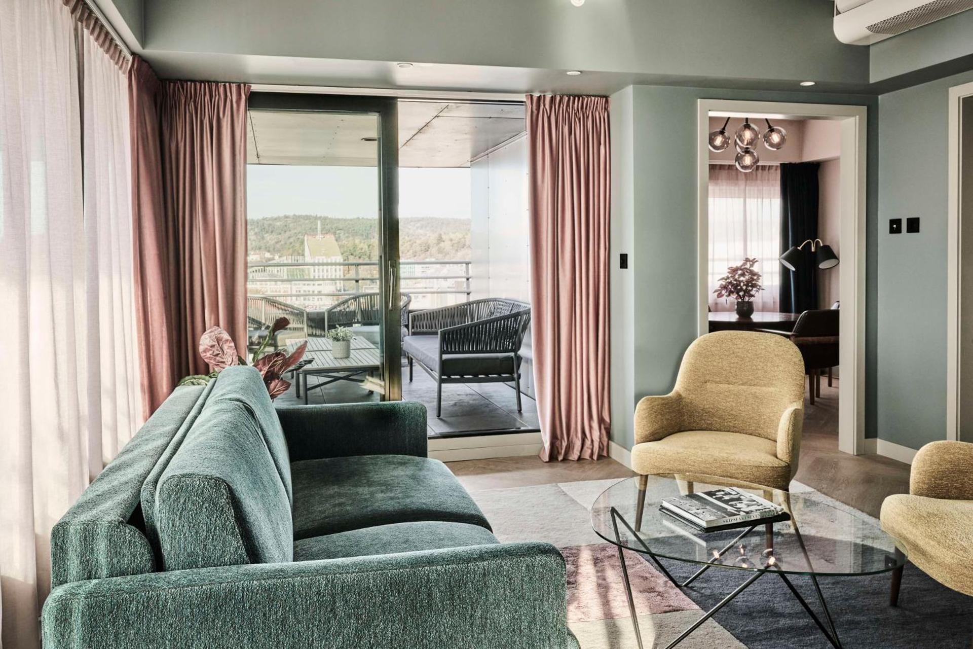 Photo of the whole room