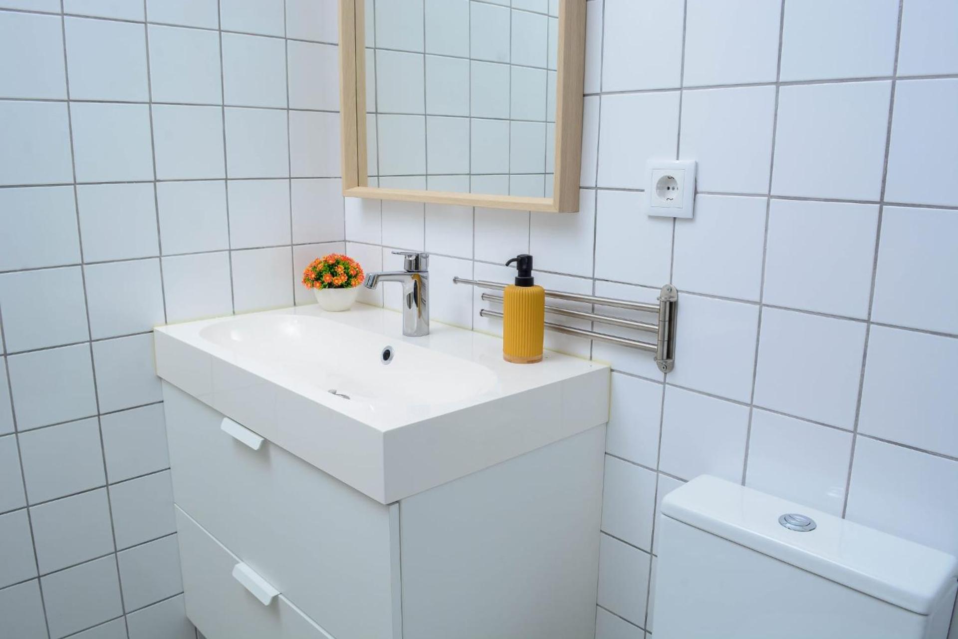 Travel and Live Apartments