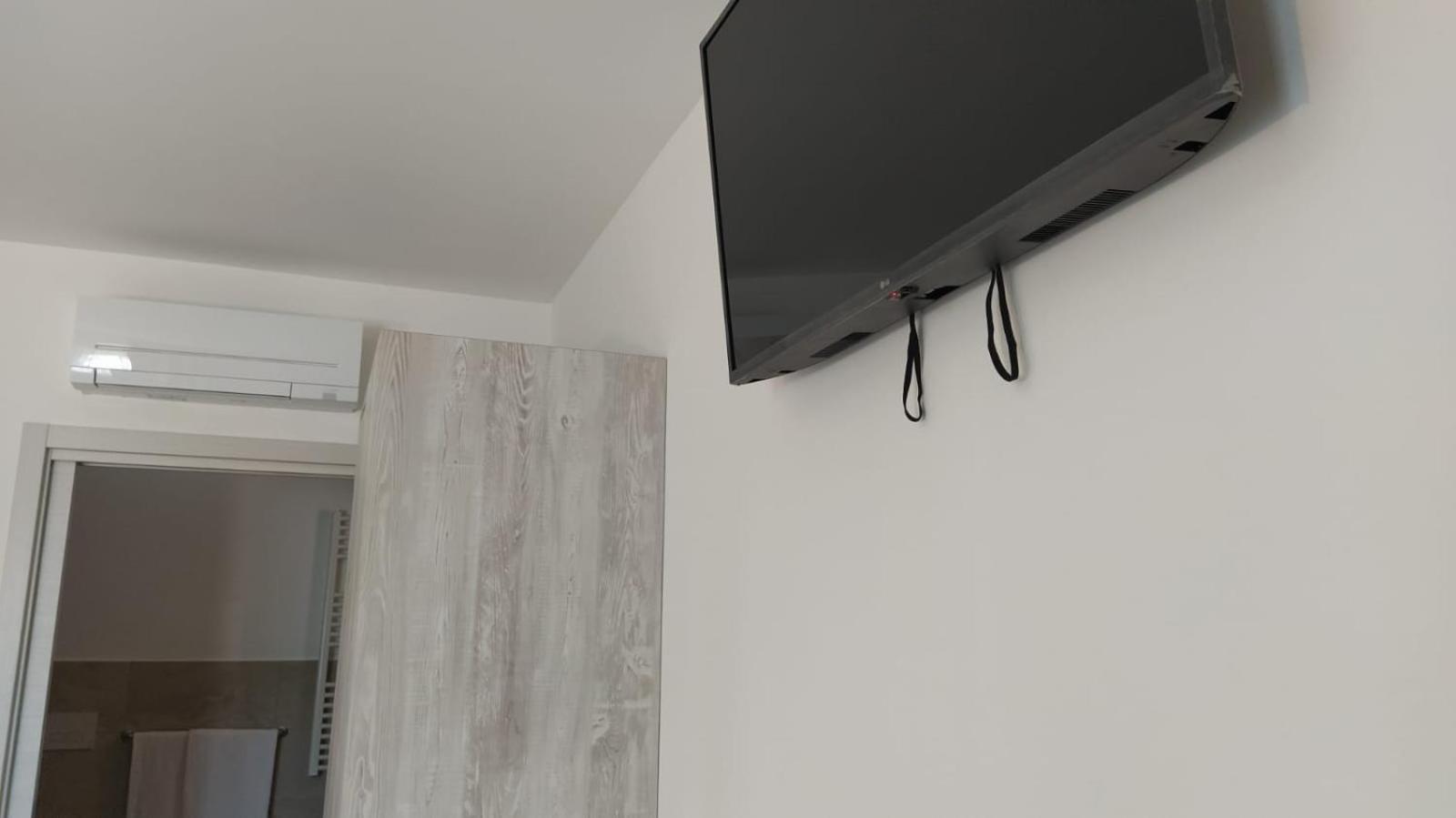 Large Double or Twin Room